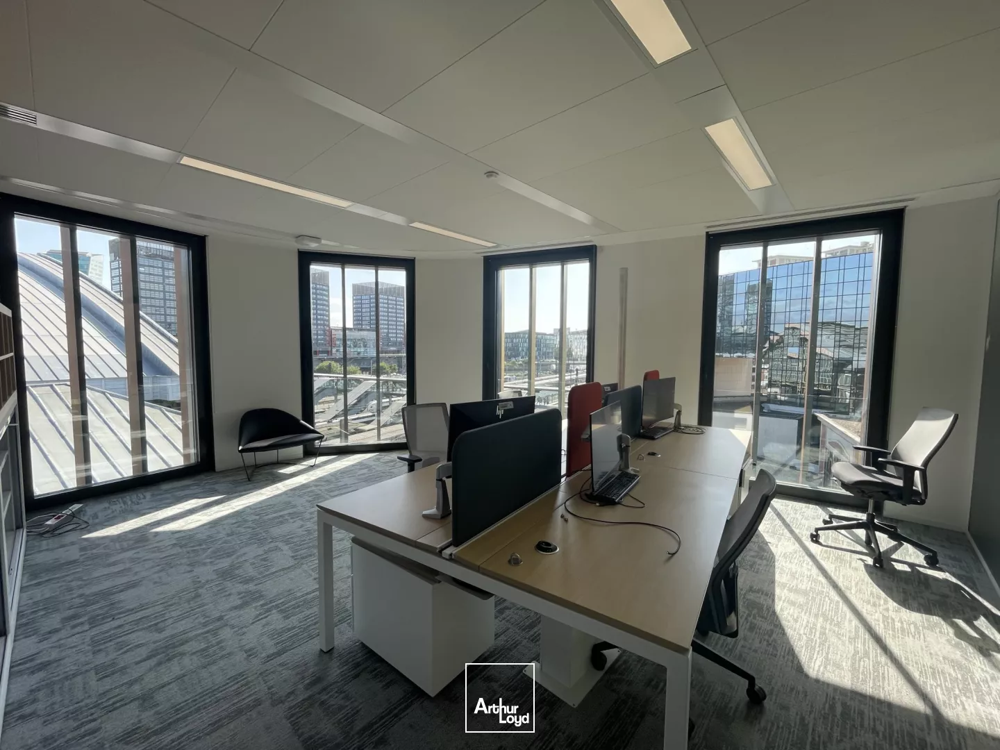 Bureaux à louer au pied de la Gare Lille Flandres - Emplacement stratégique et prestations premium