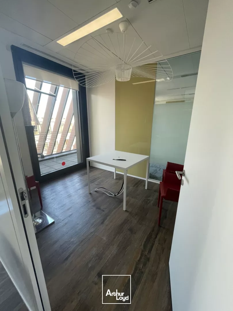 Bureaux à louer au pied de la Gare Lille Flandres - Emplacement stratégique et prestations premium