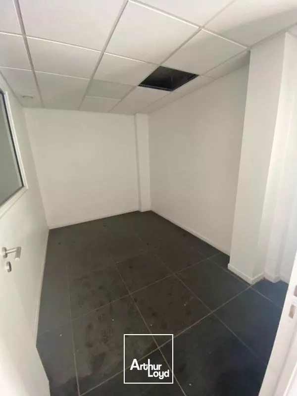 LOCAL COMMERCIAL 206 M2