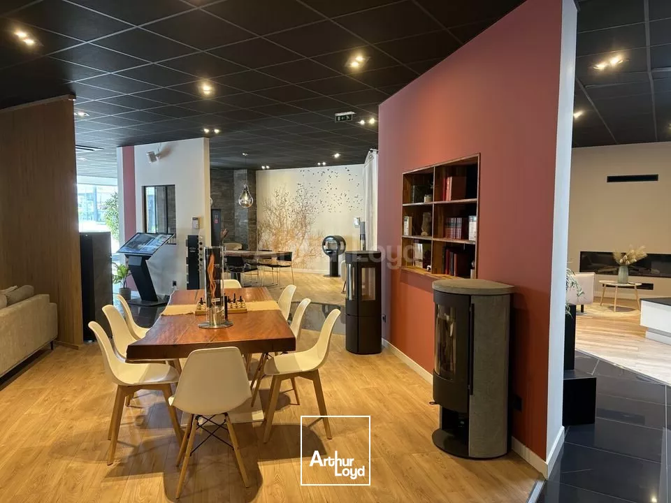 LOCAL COMMERCIAL à LOUER de 540 m²