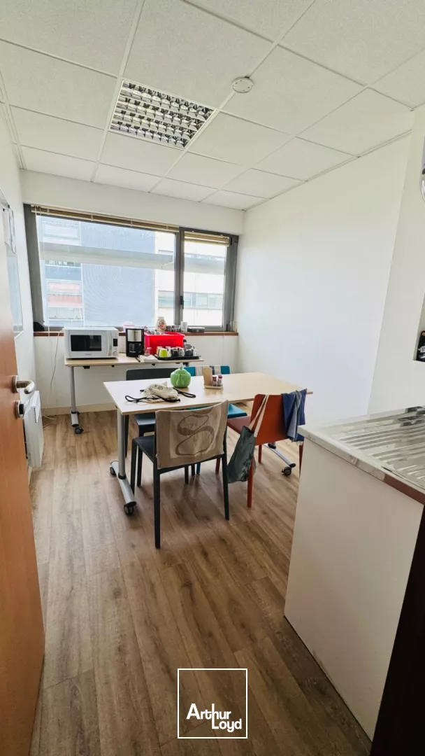 A LOUER A VENDRE PLATEAU DE BUREAUX PORT DE COMMERCE BREST