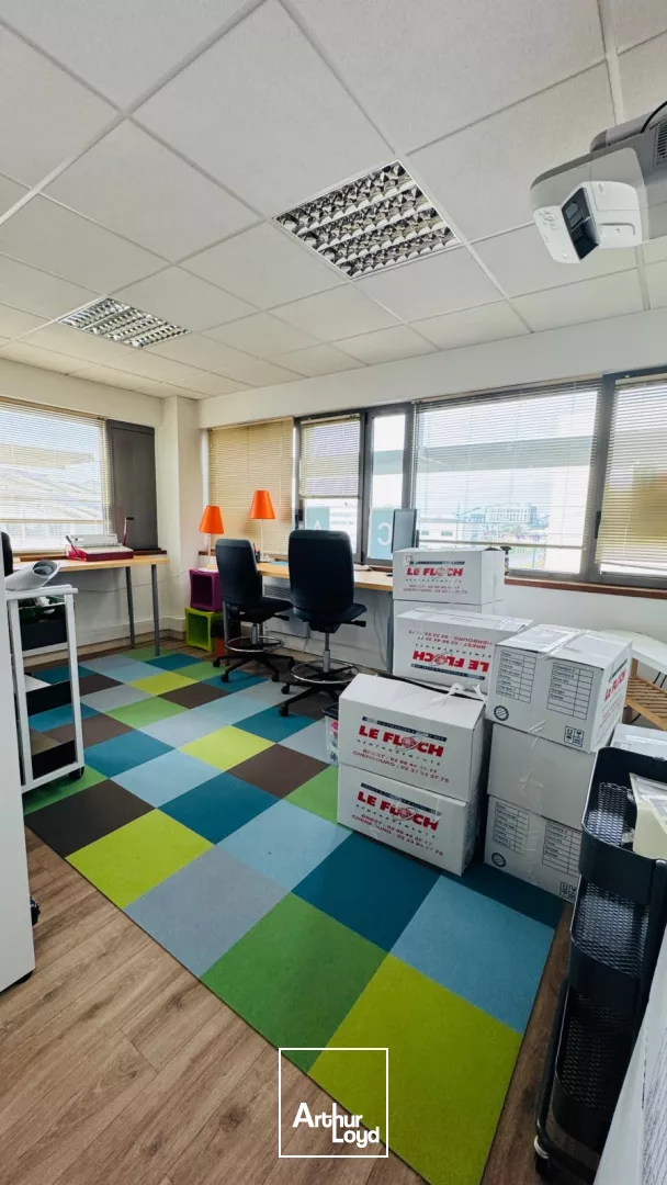 A LOUER A VENDRE PLATEAU DE BUREAUX PORT DE COMMERCE BREST