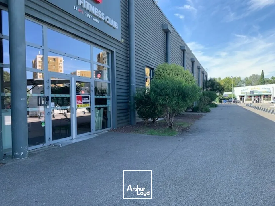 AVIGNON CENTRE COMMERCIAL CAP SUD local commercial à louer d'environ 1200 m2