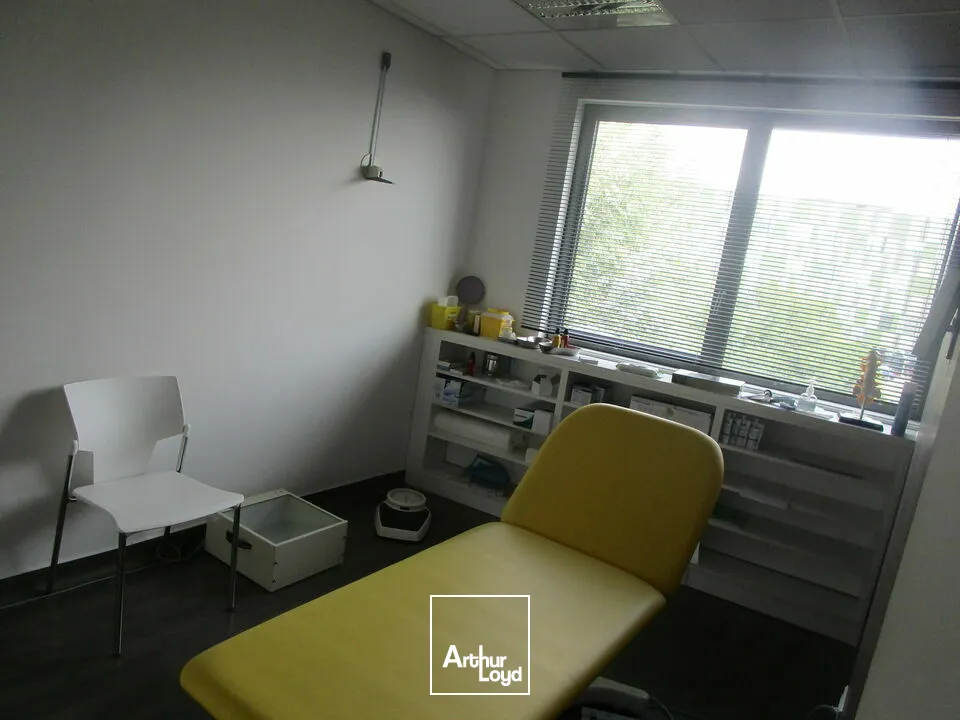 A LOUER bureaux proche hôpitalCabinet médical 60 m²