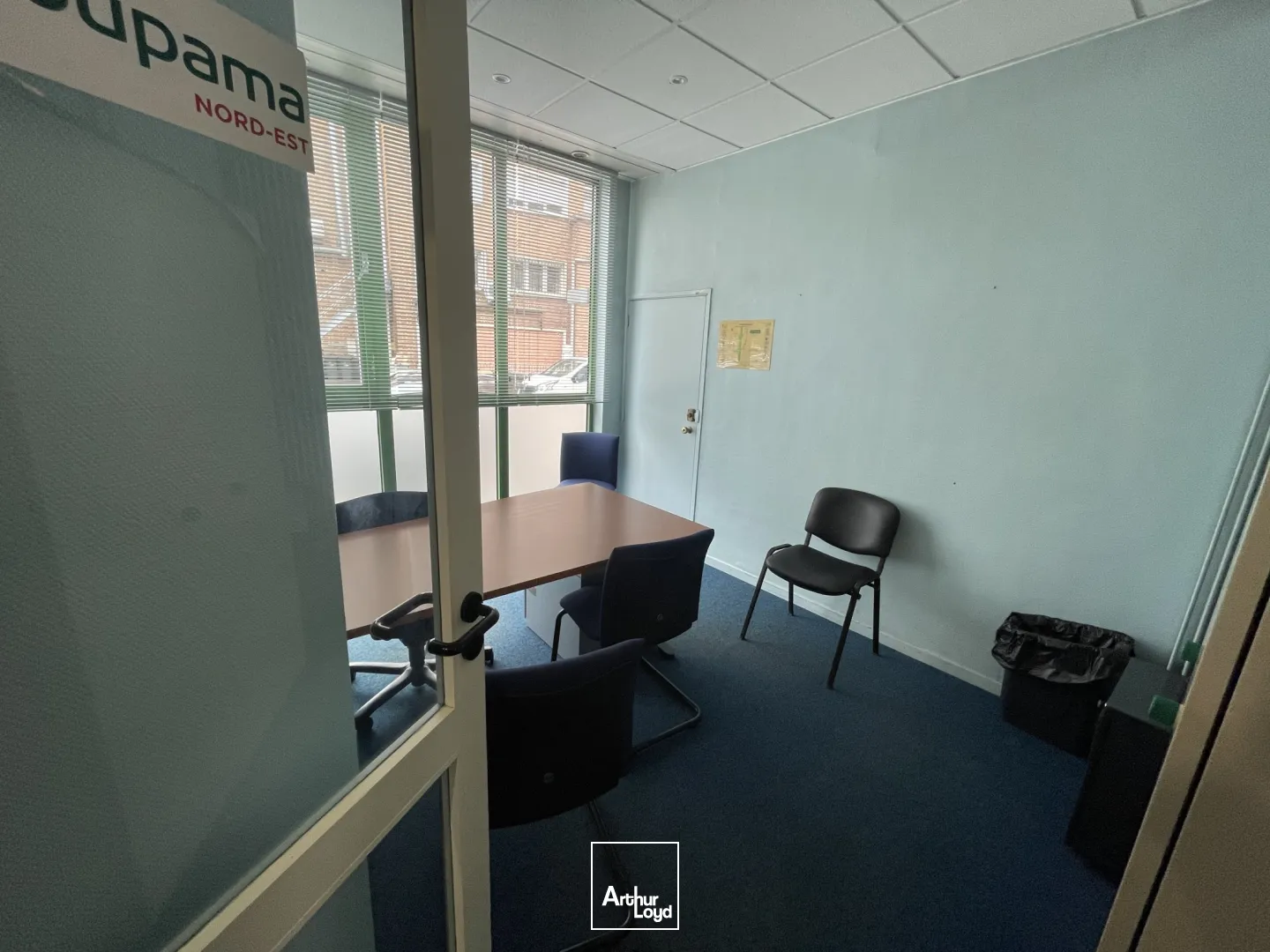 A VENDRE MAUBEUGE, local commercial situé quai des nerviens