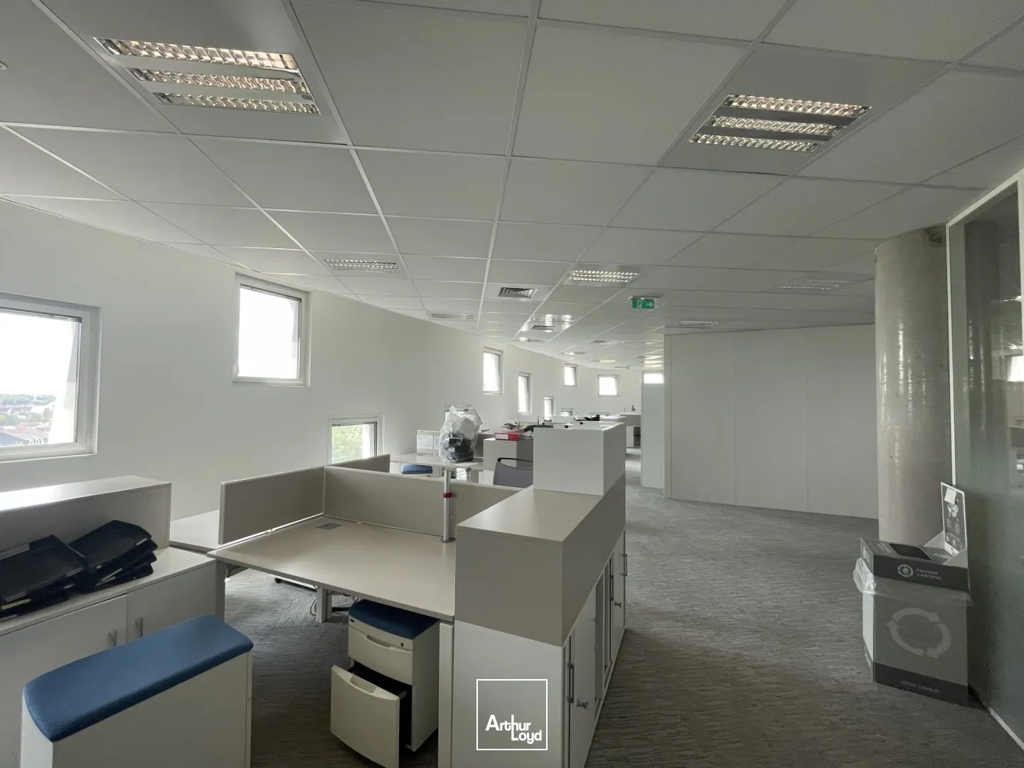 Bureaux à louer aux portes d'Euralille - Immeuble HQE avec parkings, tramway à 2 pas !