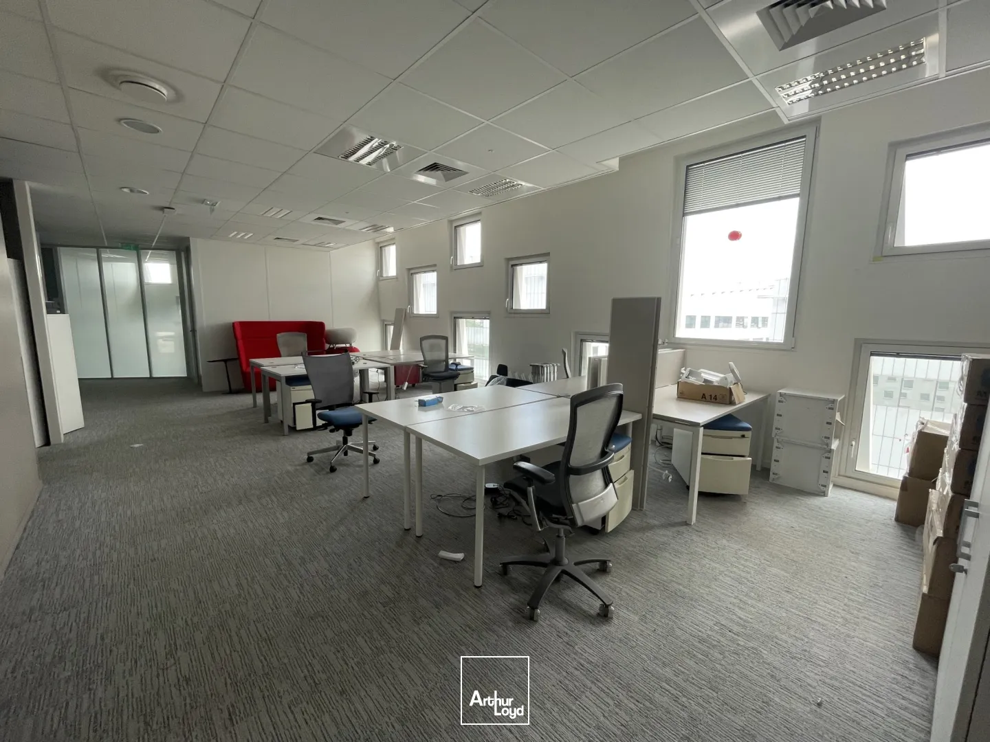 Bureaux à louer aux portes d'Euralille - Immeuble HQE avec parkings, tramway à 2 pas !