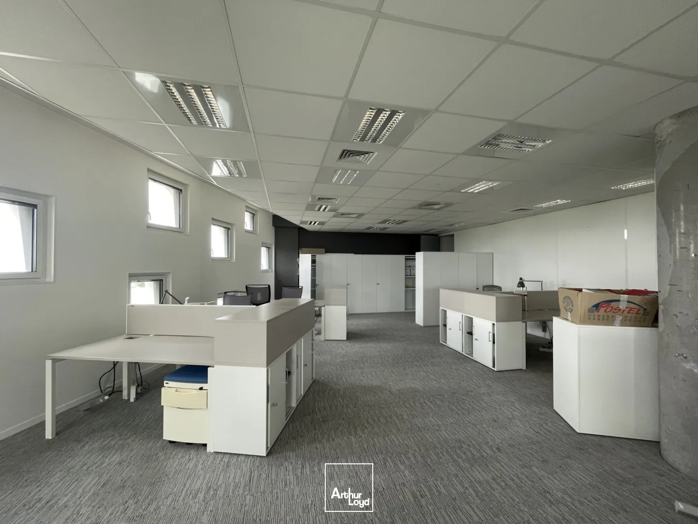 Bureaux à louer aux portes d'Euralille - Immeuble HQE avec parkings, tramway à 2 pas !