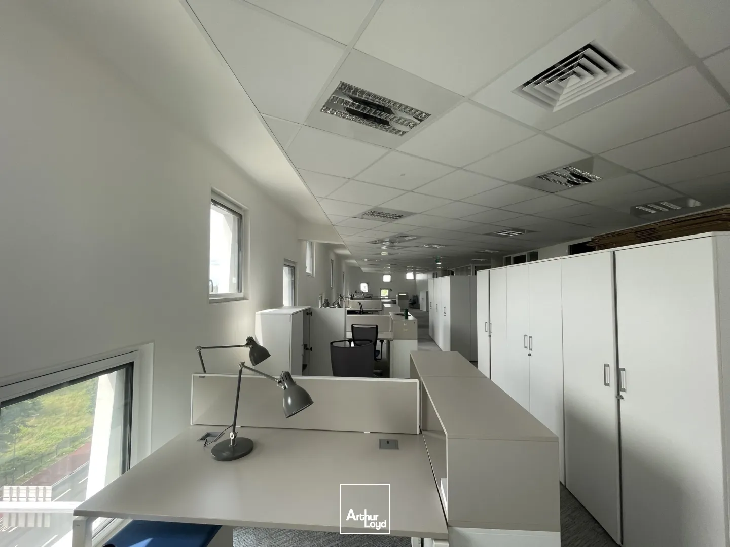 Bureaux à louer aux portes d'Euralille - Immeuble HQE avec parkings, tramway à 2 pas !