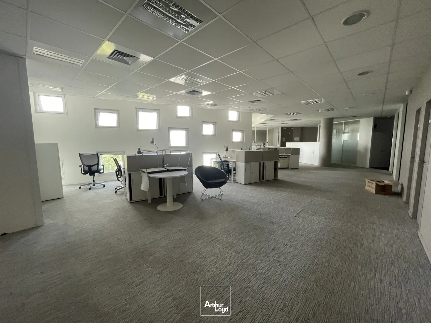 Bureaux à louer aux portes d'Euralille - Immeuble HQE avec parkings, tramway à 2 pas !