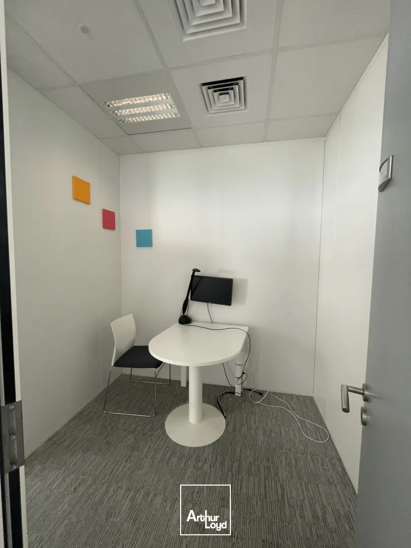 Bureaux à louer aux portes d'Euralille - Immeuble HQE avec parkings, tramway à 2 pas !