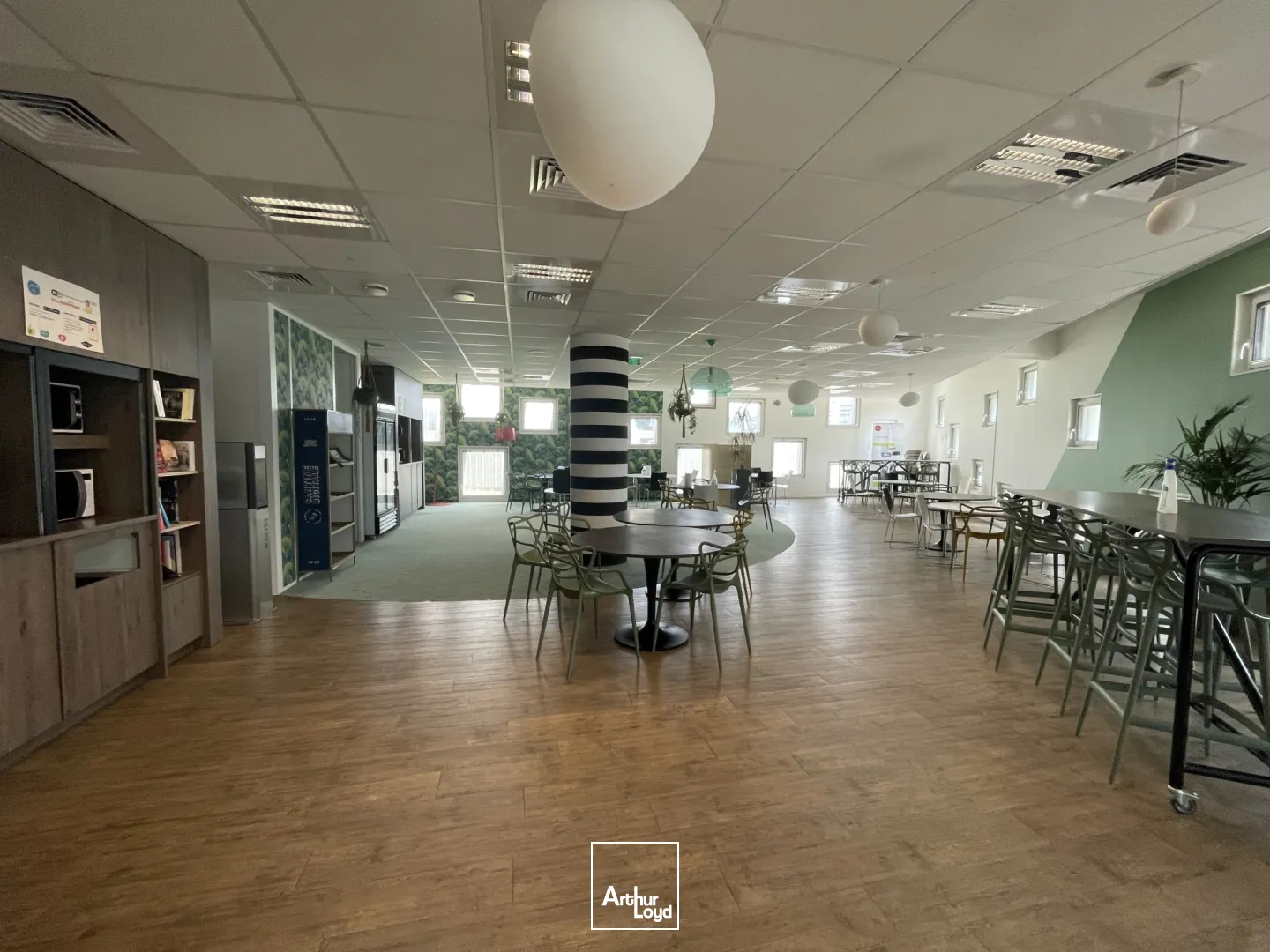 Bureaux à louer aux portes d'Euralille - Immeuble HQE avec parkings, tramway à 2 pas !