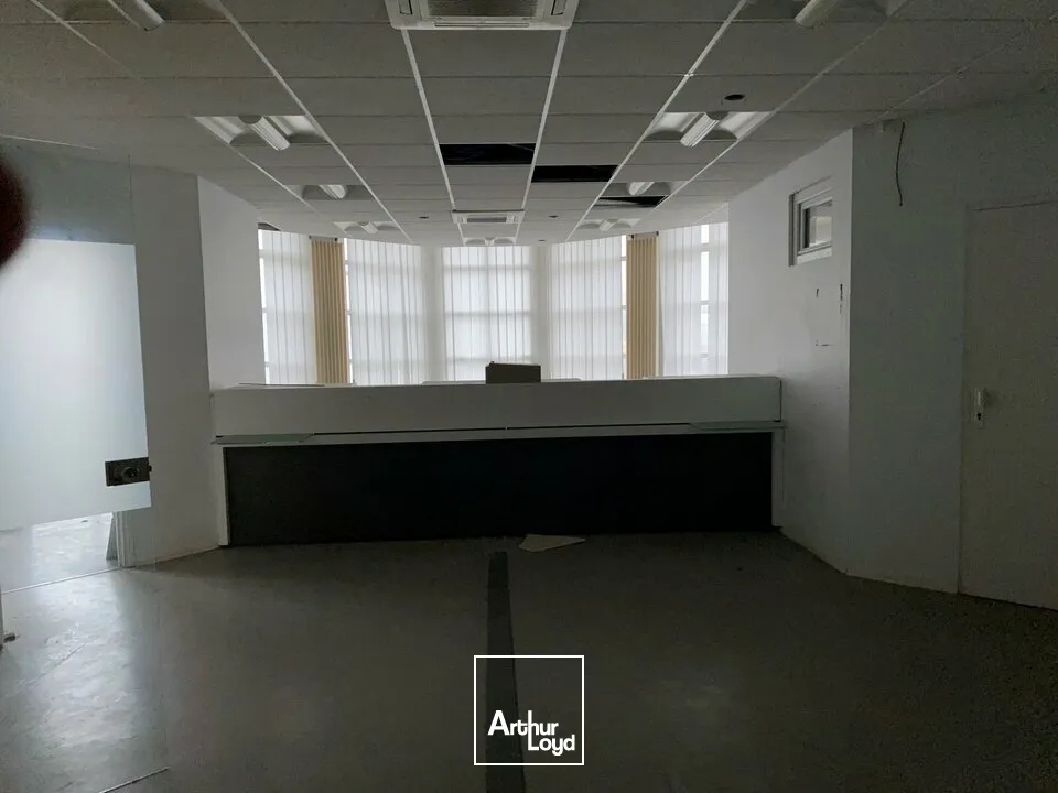 Châlons-en-Champagne secteur Rive Gauche - local commercial d'une superficie totale d'environ 276m2 idéalement situé, sur un axe très fréquenté!