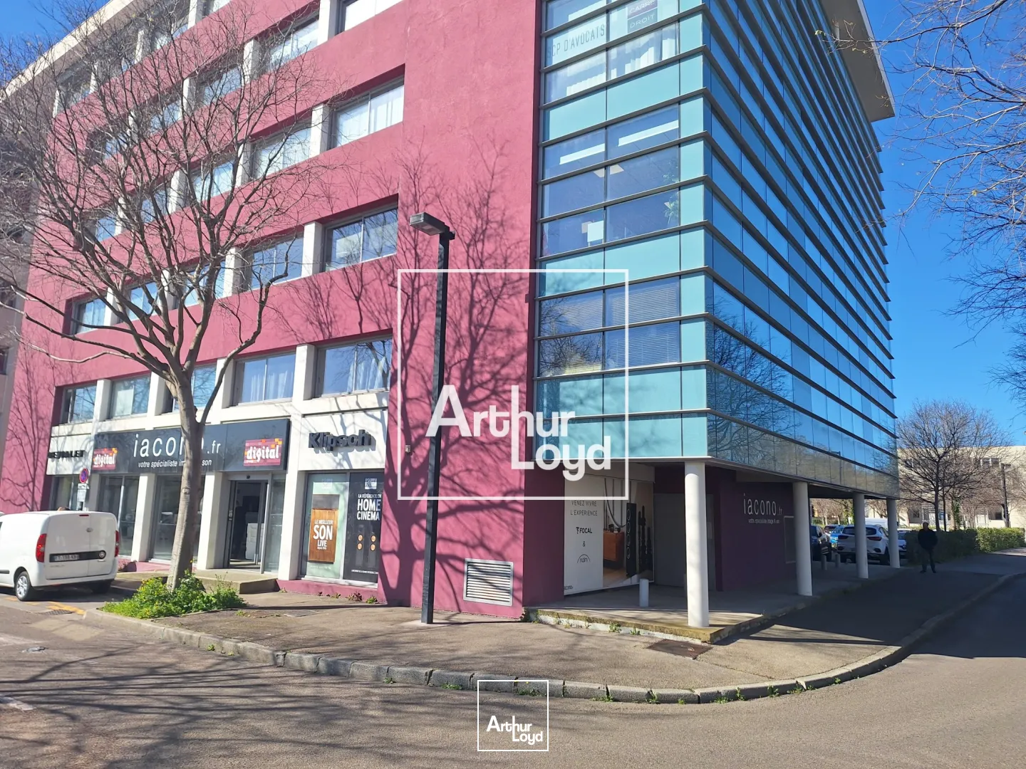 Local Commercial Nîmes : Visibilité Premium sur Axe Majeur - A vendre - Secteur Colisée