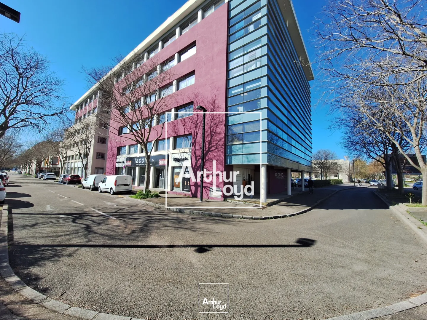 Local Commercial Nîmes : Visibilité Premium sur Axe Majeur - A vendre - Secteur Colisée