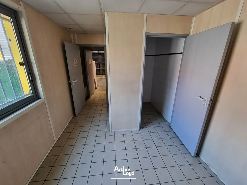 À LOUER  LOCAL COMMERCIAL / D'ACTIVITÉ  370 m²  ZONE DU LUC, ÉCHIRÉ