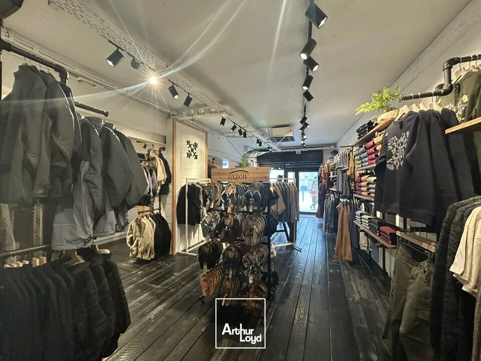 LOCAL COMMERCIAL À LOUER - CENTRE VILLE DE POITIERS  RUE GAMBETTA / PLACE MARÉCHAL LECLERC