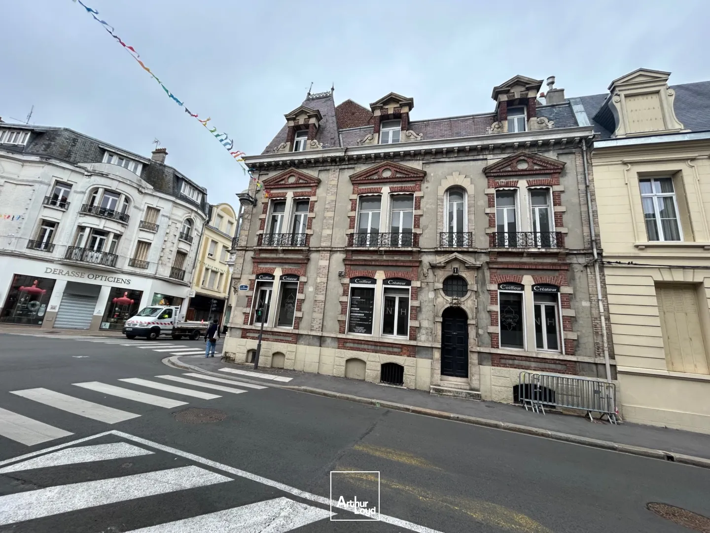A LOUER - IMMEUBLE DE BUREAUX - 140 M2 - SAINT-QUENTIN