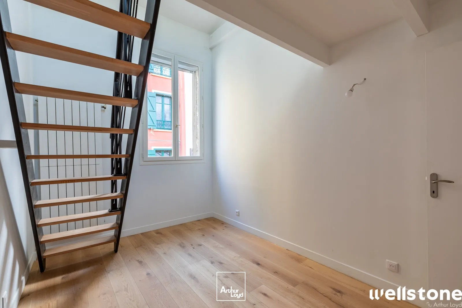 Bureaux à louer à PARIS 75020