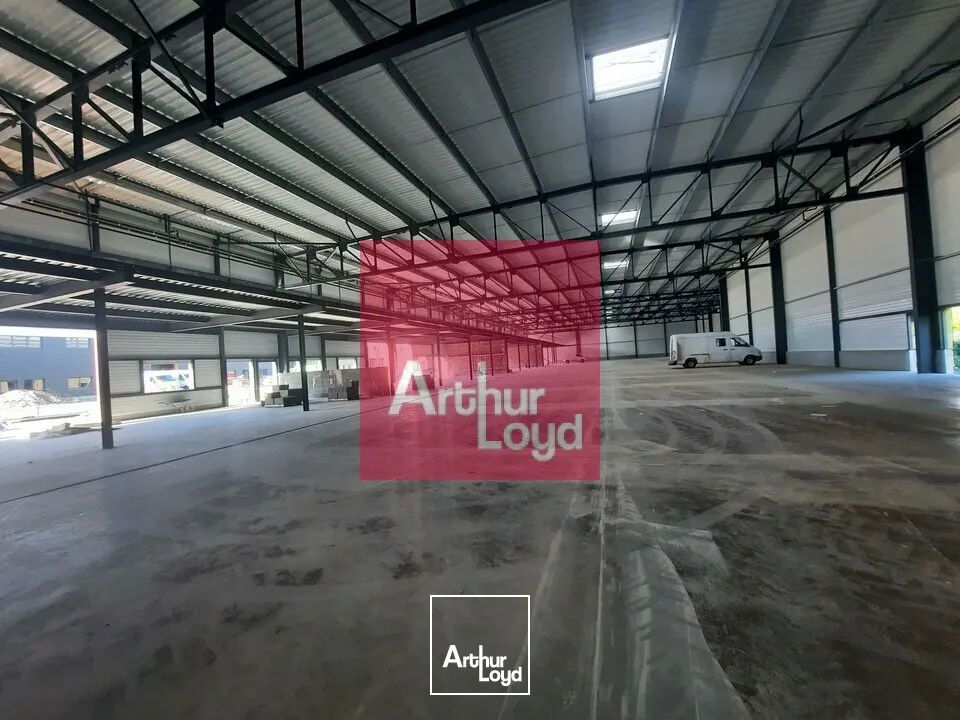 CLERMONT-FERRAND ZONE DES GRAVANCHES A LOUER LOCAL ACTIVITE 439 M² -