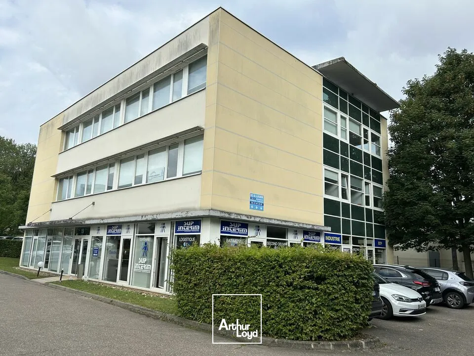 BUREAUX à LOUER de 122 m²