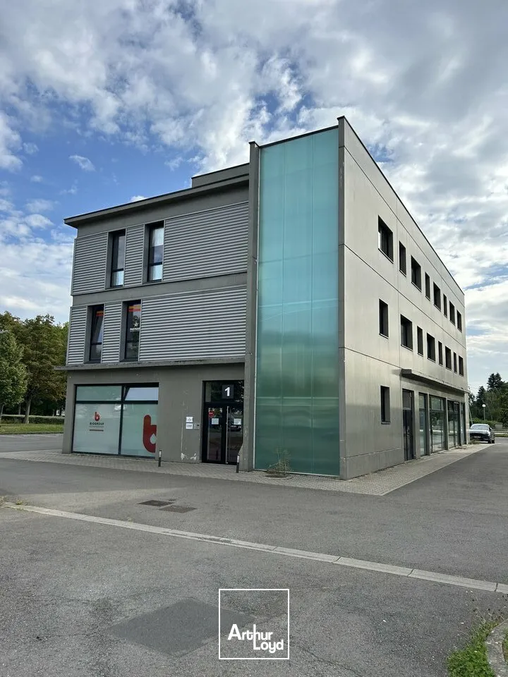 BUREAUX à LOUER de 326 m²