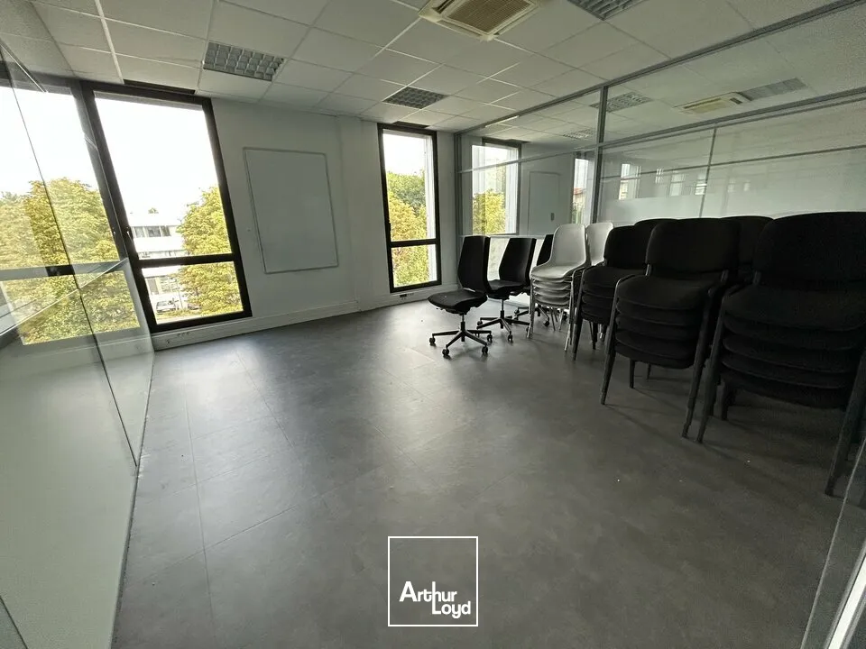 BUREAUX à LOUER de 326 m²