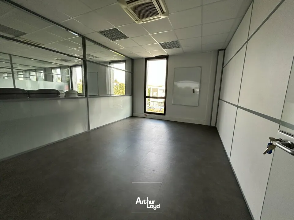 BUREAUX à LOUER de 326 m²