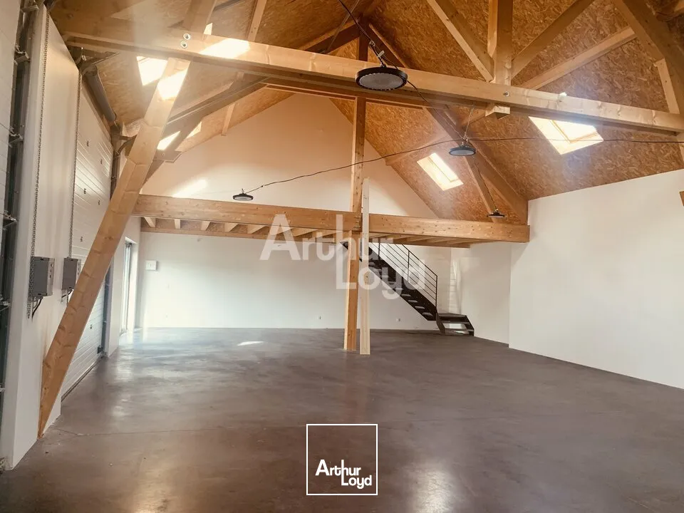 Local en parfait état, belle visibilité, proximité autoroute