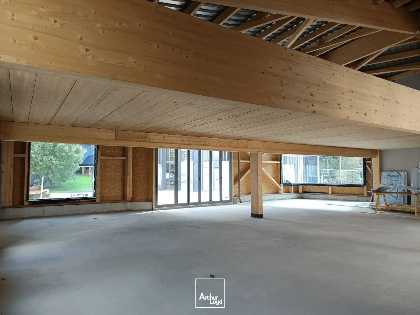 A vendre 382 m2 NEUF 