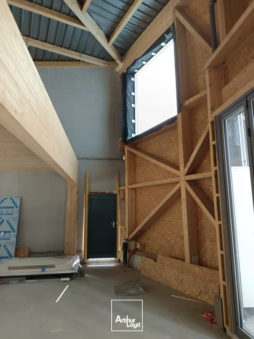 A vendre 382 m2 NEUF 