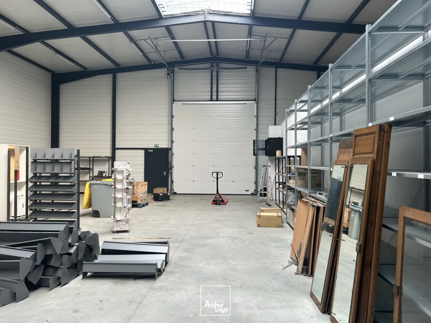 A louer local d'activité à St AIGNAN GRANDLIEU