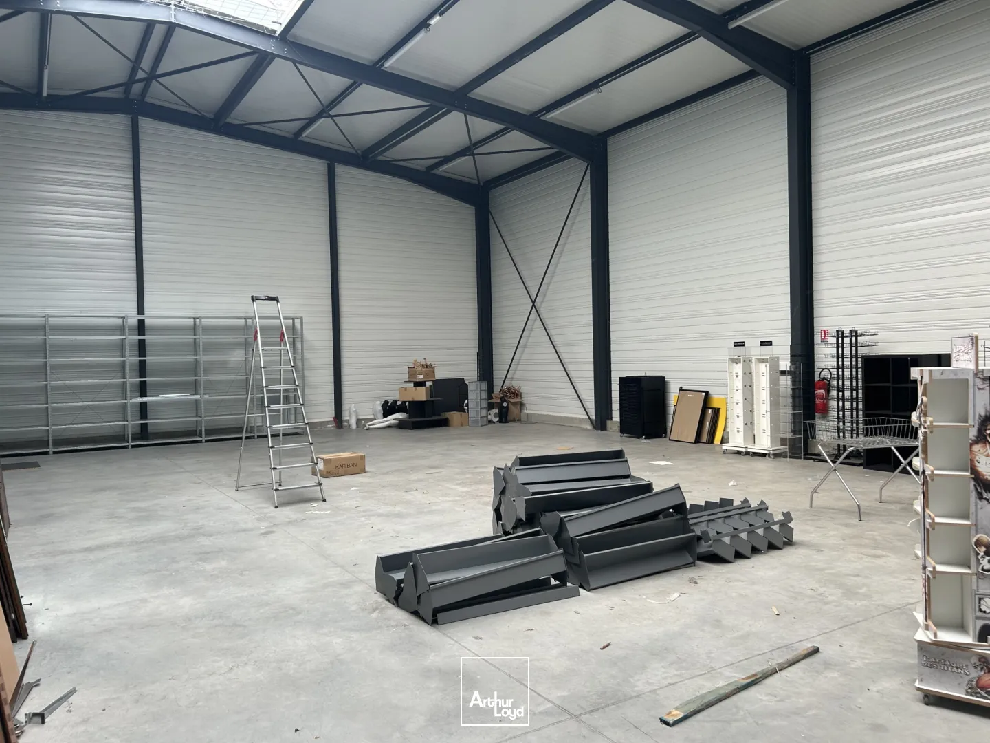 A louer local d'activité à St AIGNAN GRANDLIEU