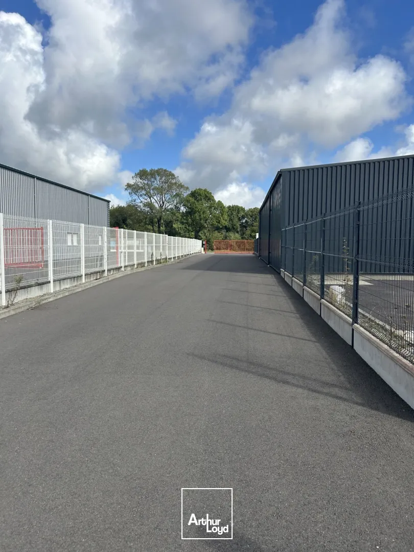 A louer local d'activité à St AIGNAN GRANDLIEU