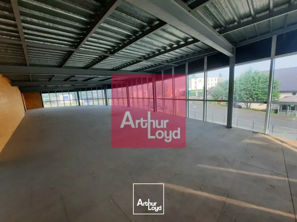 CLERMONT FERRAND ZI BREZET A LOUER LOCAL ACTIVITE 1355 M² - PARCELLE 3700 M²