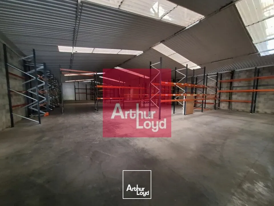 RIOM ZONE INDUSTRIELLE A VENDRE LOCAL ACTIVITE 1000 m² 