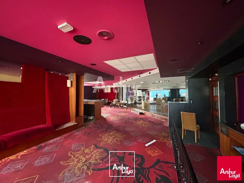 BLOIS - LOCATION LOCAL COMMERCIAL DE 327,97 M² - PROCHE A10