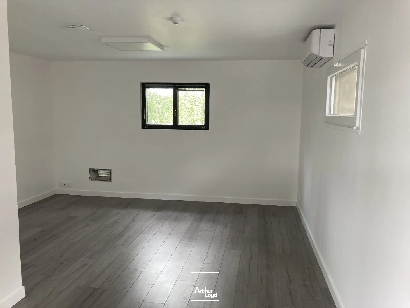  PLEYBEN BORDURE VOIE EXPRESS