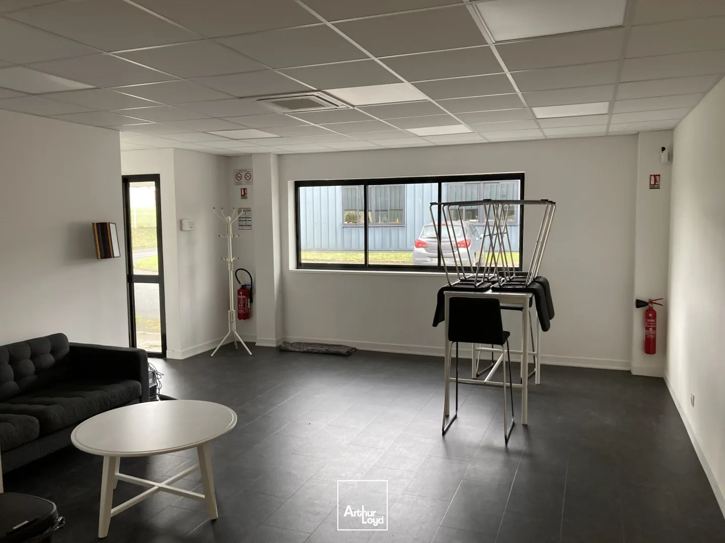 BREST KERGARADEC LOCAUX COMMERCIAUX ET STOCKAGE A LOUER