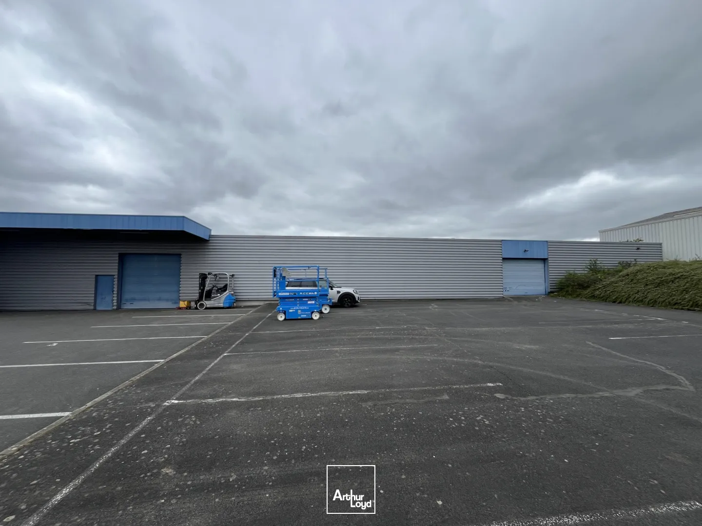 Bâtiment d'activité à louer 1885m2 à Fleury les Aubrais