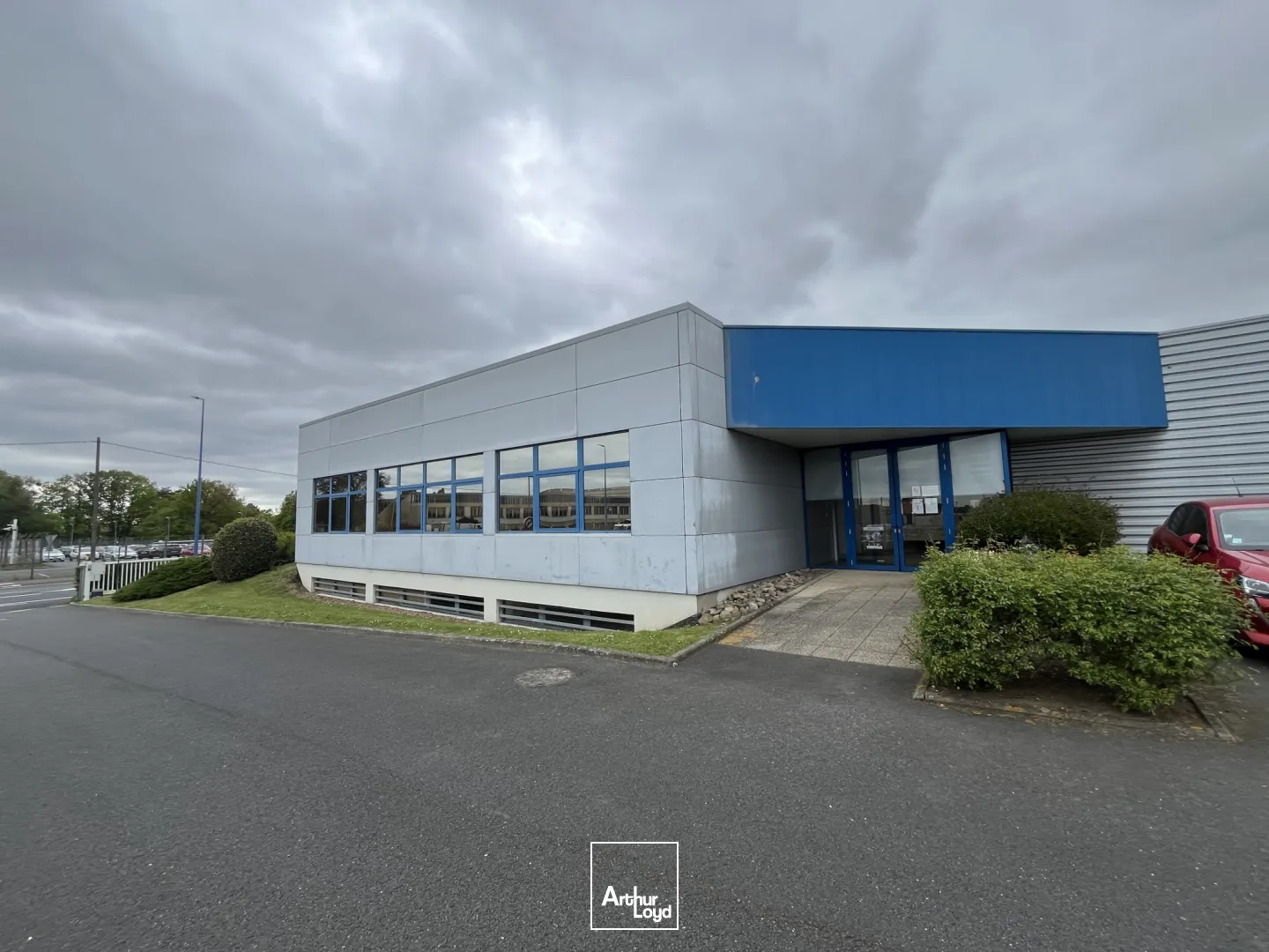 Bâtiment d'activité à louer 1885m2 à Fleury les Aubrais