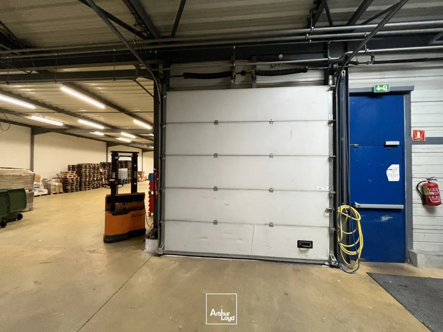 Bâtiment d'activité à louer 1885m2 à Fleury les Aubrais