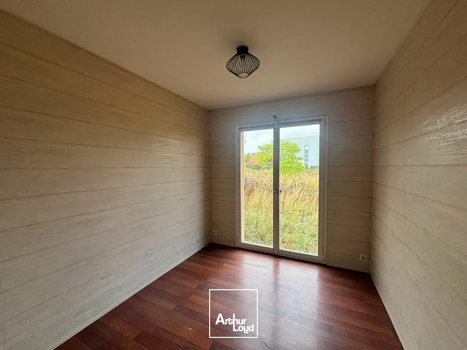 À LOUER  LOCAL COMMERCIAL / BUREAUX DE PLAIN-PIED  113 m²  ZONE NORD LA ROCHE-SUR-YON