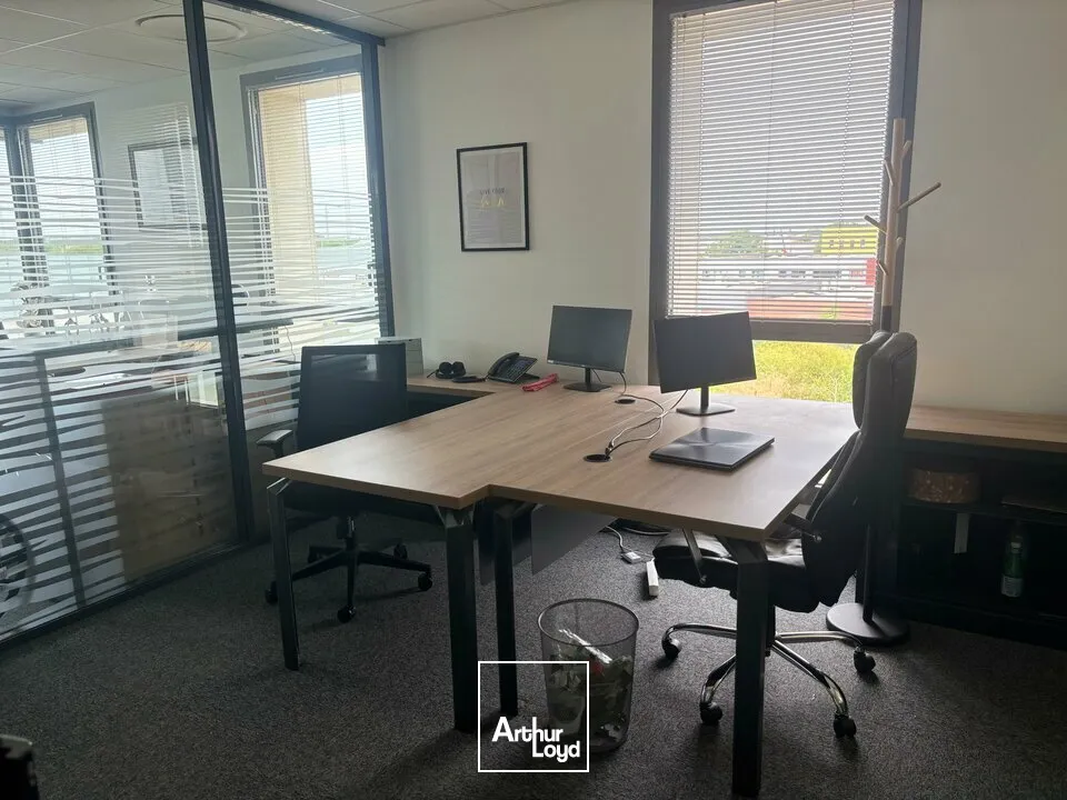  À VENDRE  BUREAUX 370 m²  LA ROCHE-SUR-YON