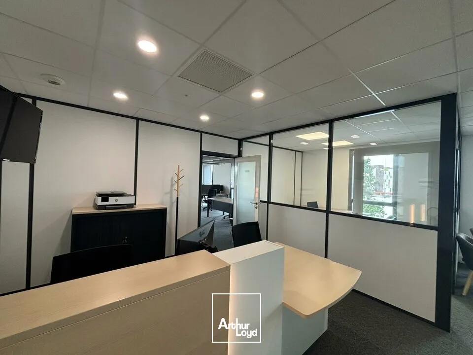 À LOUER  BUREAUX 376 m² AVEC TERRASSE  LA ROCHE-SUR-YON