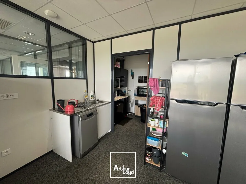 À VENDRE  BUREAUX 140 m²  LA ROCHE-SUR-YON