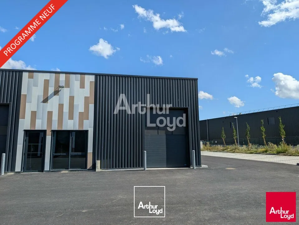 PLEUMELEUC - LOCAL D'ACTIVITE A LOUER - 200 M²