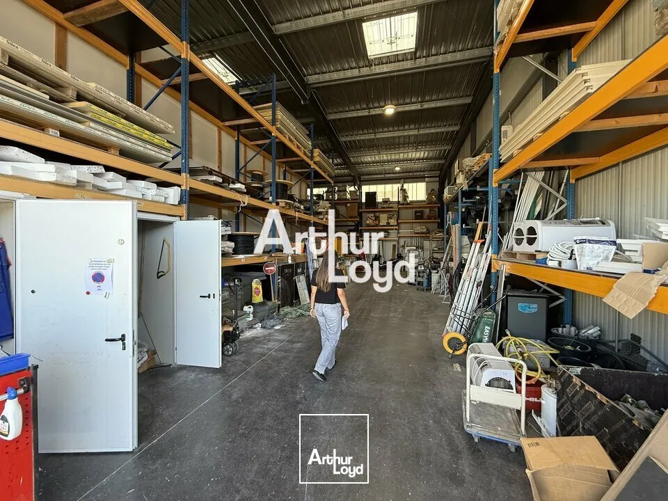 À LOUER - LOCAL D'ACTIVITÉ DE 507 m² AVEC 1500 m² DE TERRAIN 