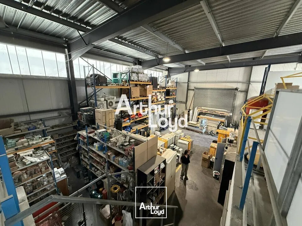 À LOUER - LOCAL D'ACTIVITÉ DE 507 m² AVEC 1500 m² DE TERRAIN 