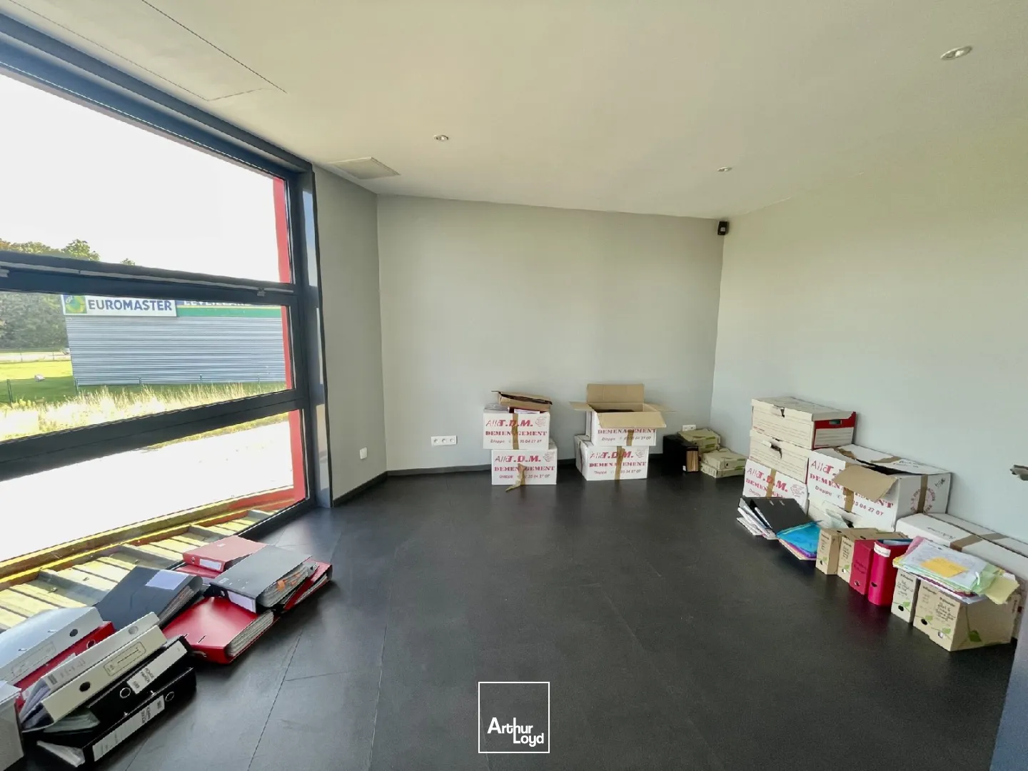 Locaux d'activité à louer à MARTIN EGLISE 76370